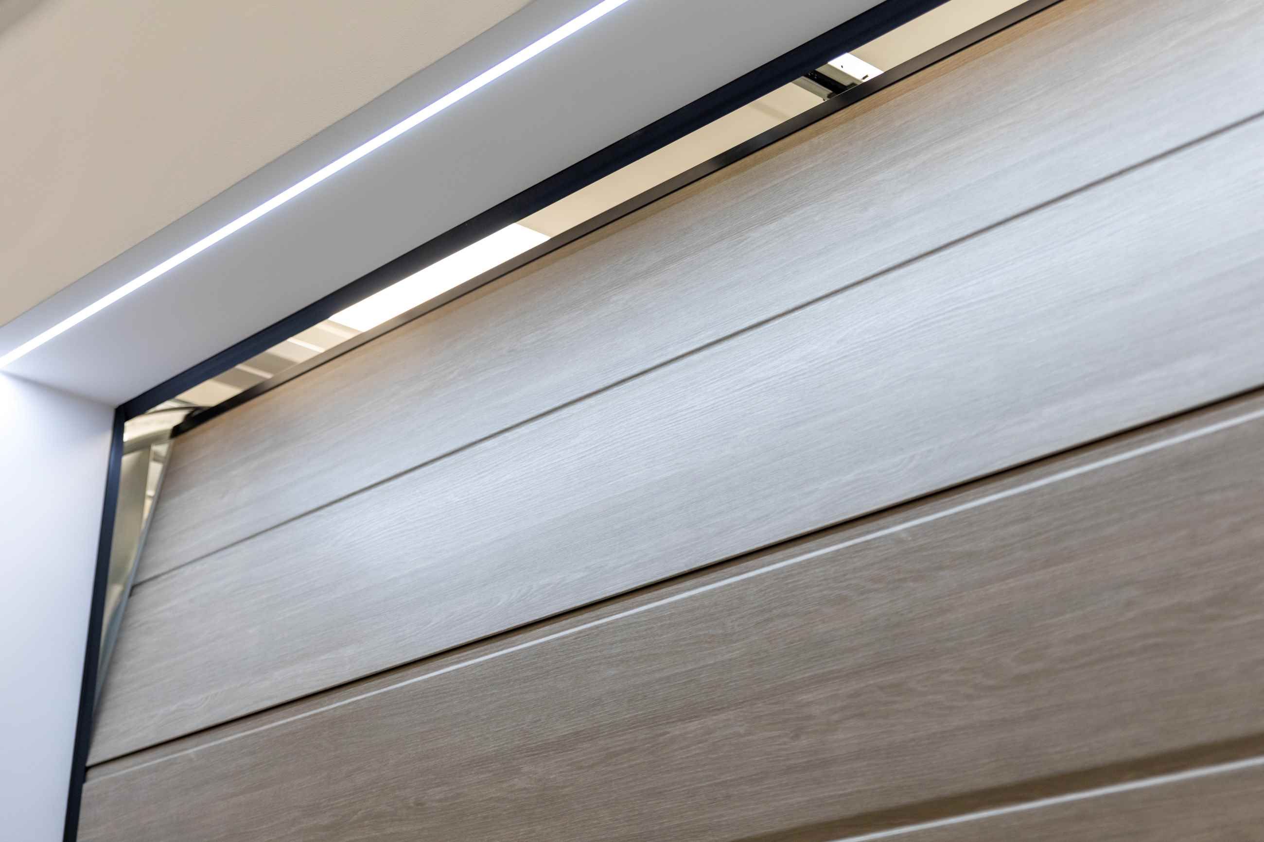 TOP 10 garage door features useful on a daily basis