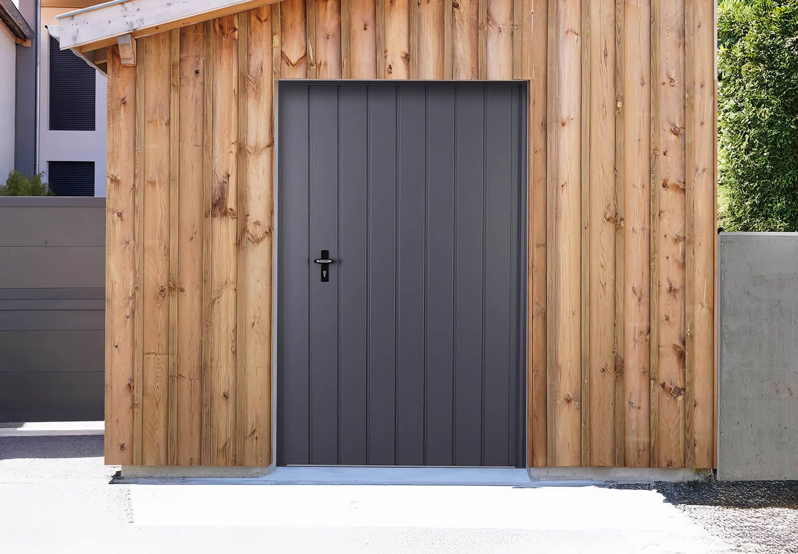 WISNIOWSKI - bramy rozwierne - double-leaf doors__Brama Rozwierna-1skrzydlowa_7016_pionowe-enhance-2x